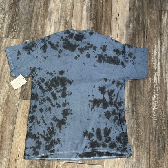 Tie-Dye Graphic Slash Tee M/L - Picture 10 of 10